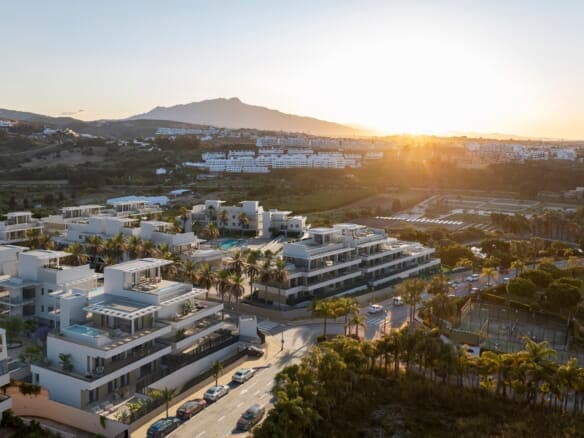 Zeitgenössische mediterrane Häuser mit Meerblick in Estepona